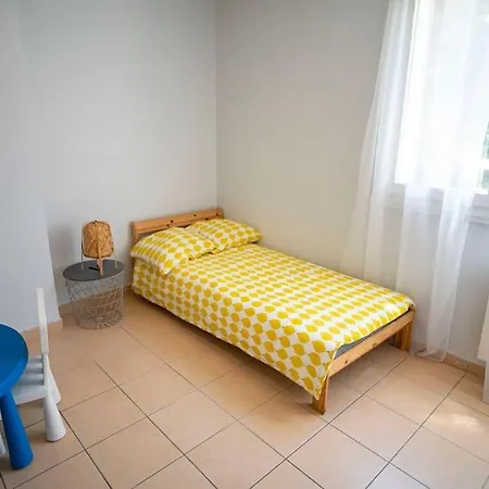 Superb T4 Souplex In Giens Appartement
